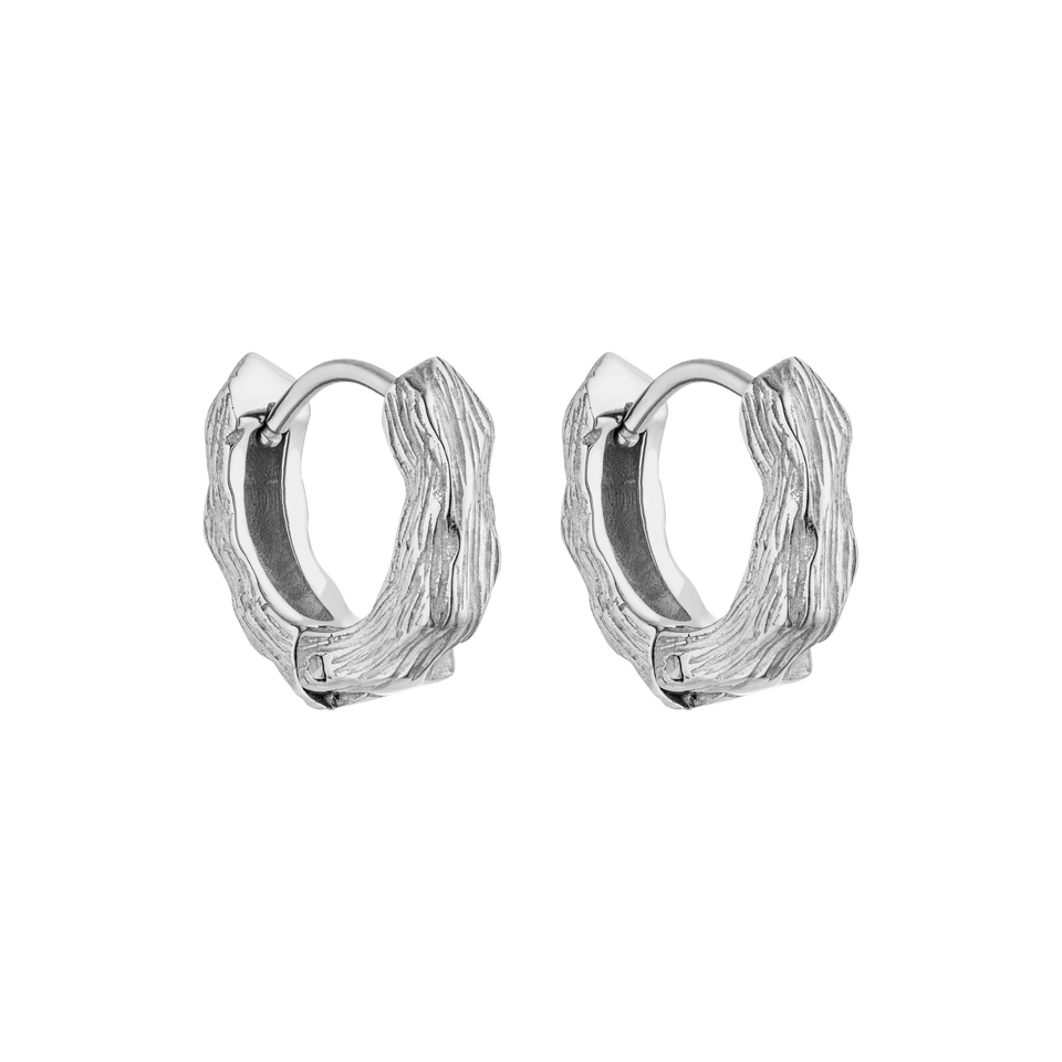 PURELEI Brushed Ohrringe aus silbernem Edelstahl mit gehämmertem Design, elegant und minimalistisch.