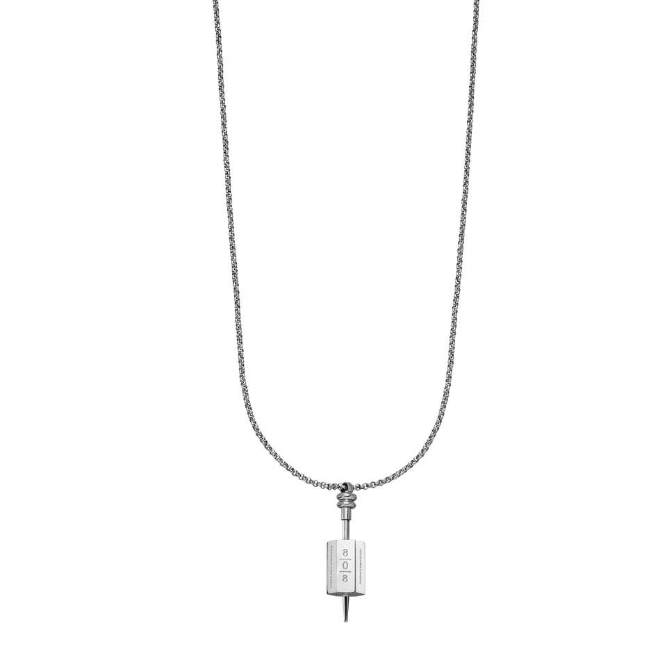 PURELEI 808 Kette aus silbernem Edelstahl mit graviertem Anhänger, elegant und zeitlos, clean & feminin.